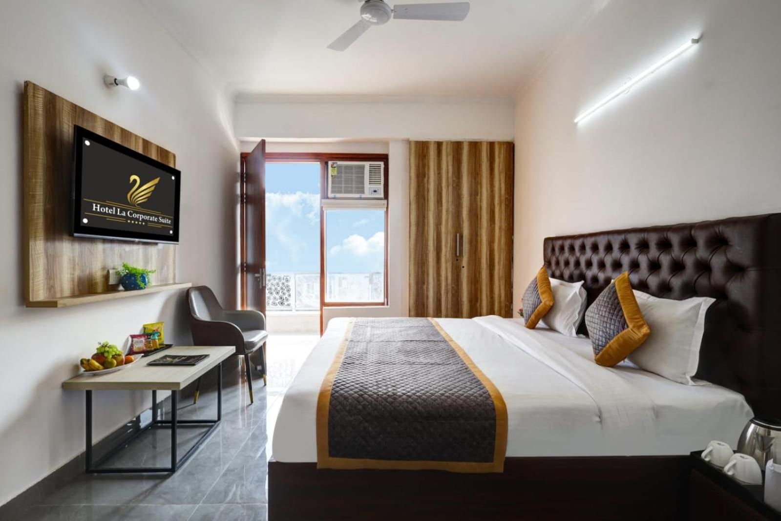 Fabhotel La Corporate Suite Standard Room 2