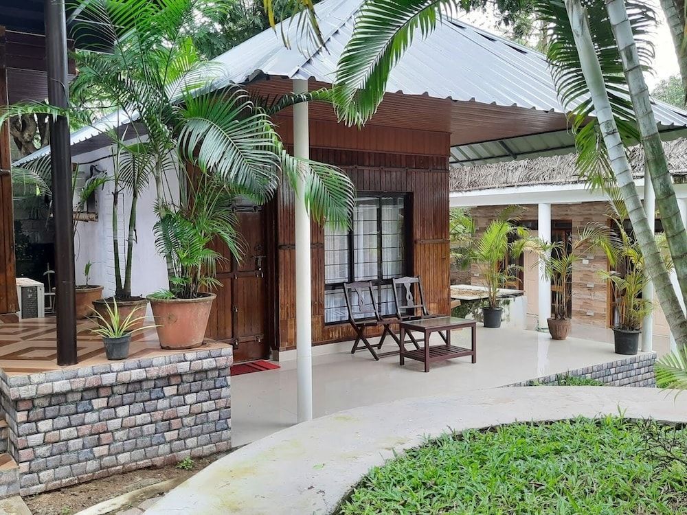 Puthooram Sea View Resort Varkala