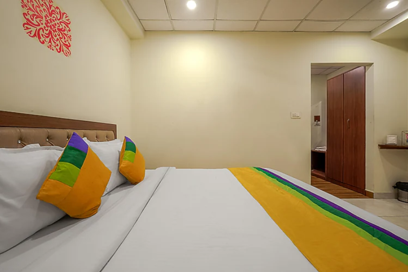 Hotel Oasis Inn Standard Double Room 6