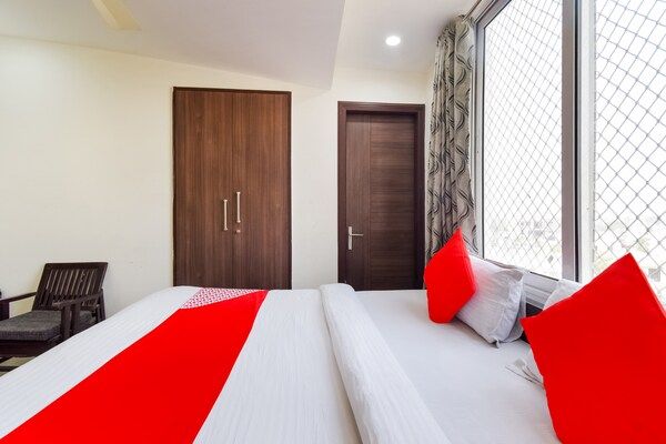 Hotel Aana Residency Deluxe room  2