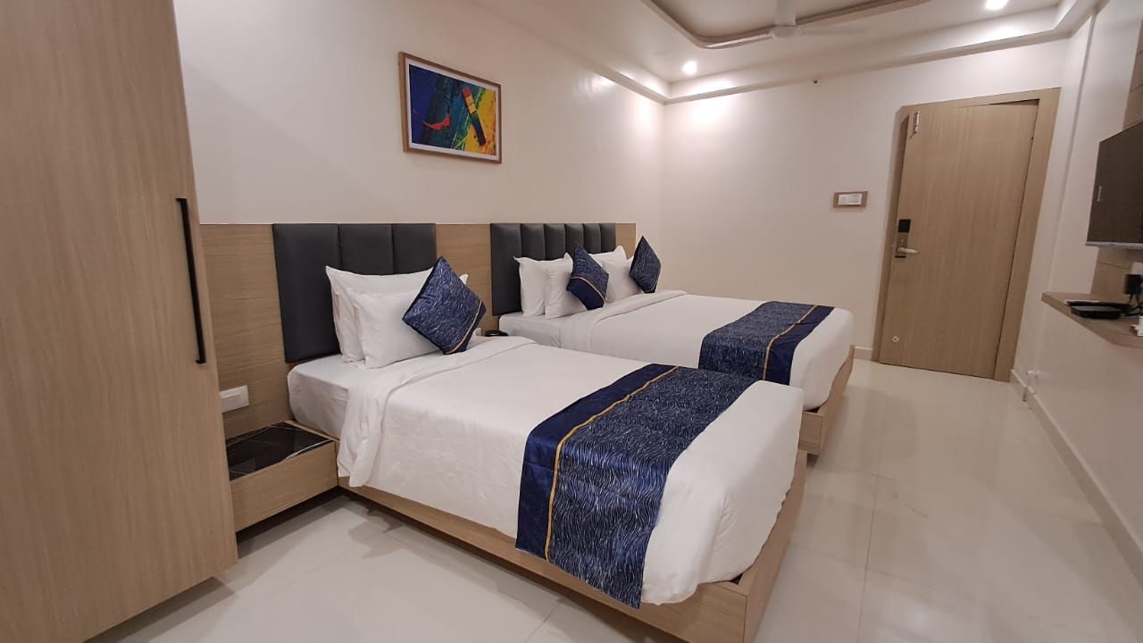 Ekansh Hotel and Resort Somnath Family Triple Bed Room