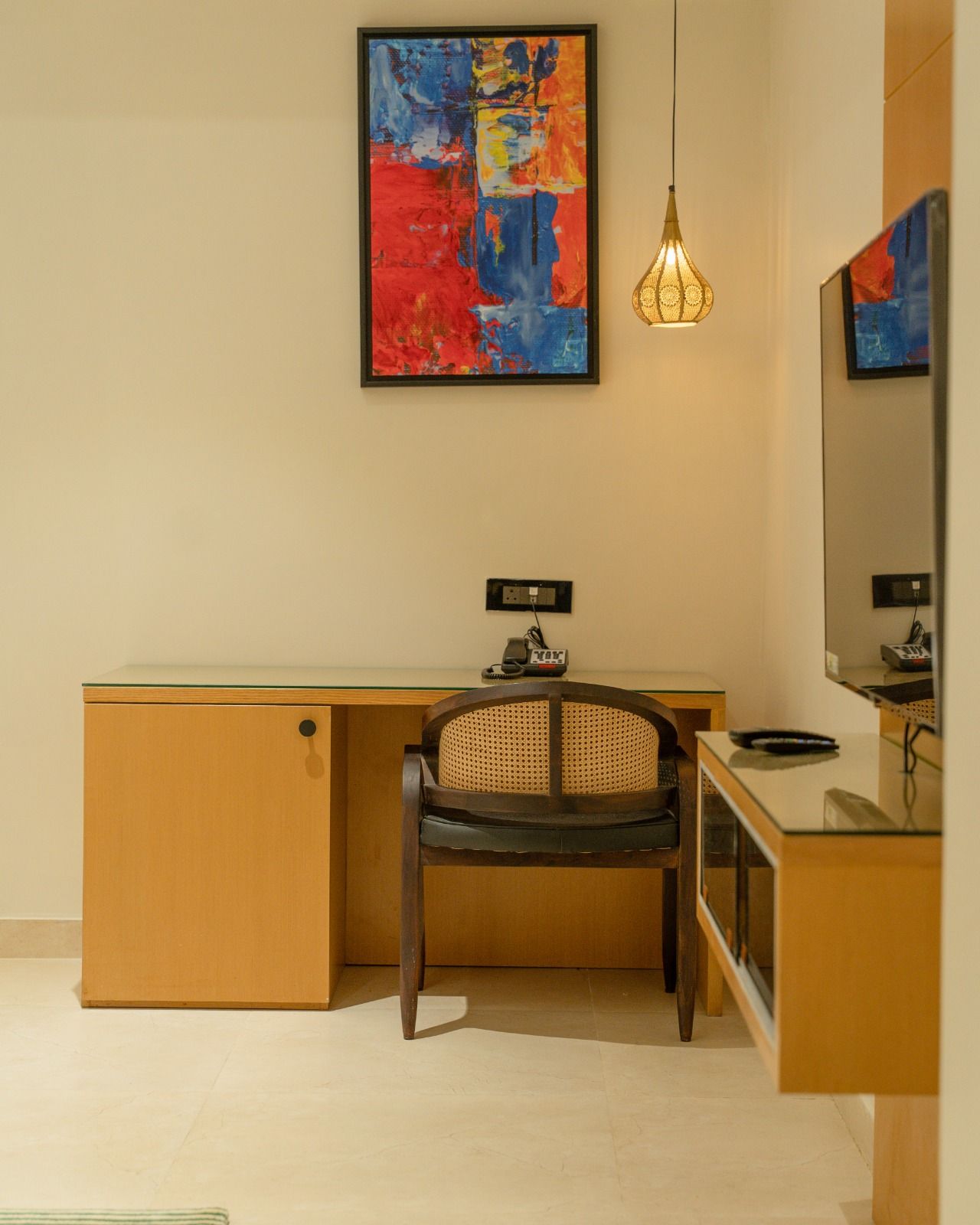 Dune Room King Bed - Garden View	