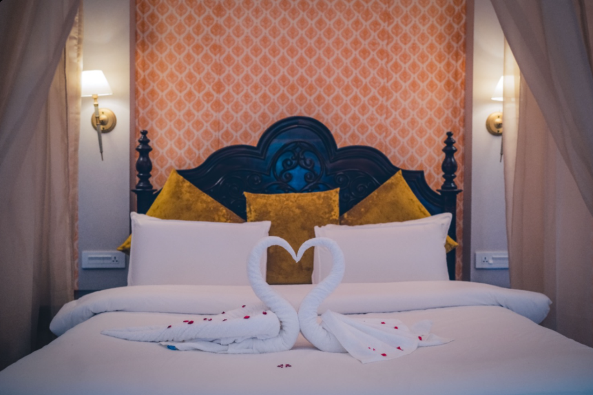 Angirasa Luxury Camping Pet Friendly Suites Showcase Printed Canvas 4