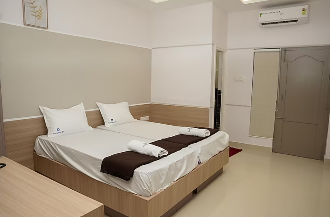 Hotel Golden Sea Deluxe Double Room 2