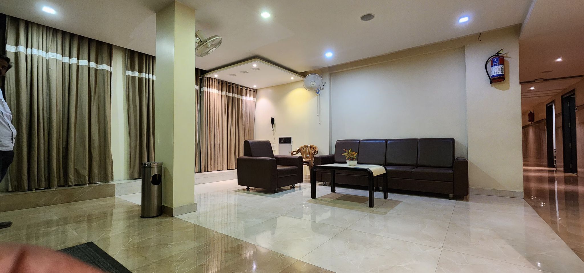 Sri vijetha royal hotel