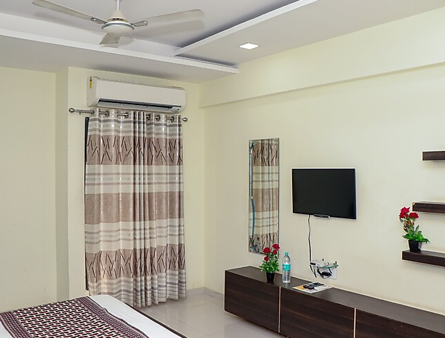 Deluxe Double Bed Non A.C