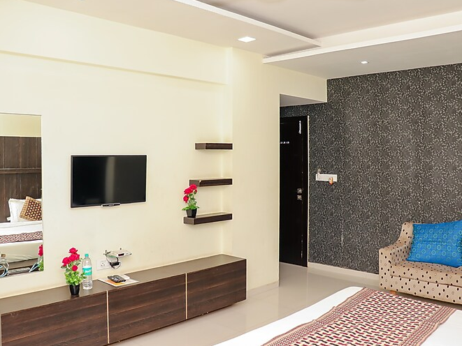 Deluxe Double Bed Non A.C