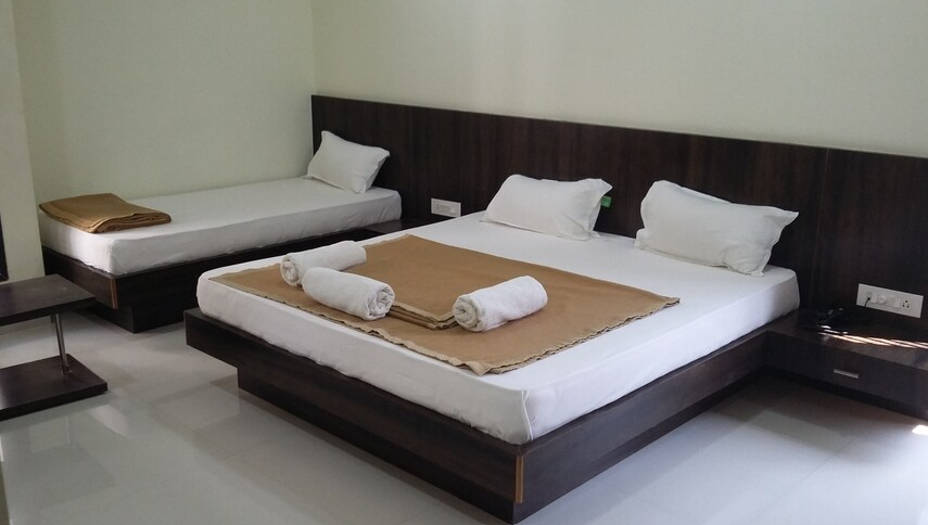 Executive Triple Bed Non A.C