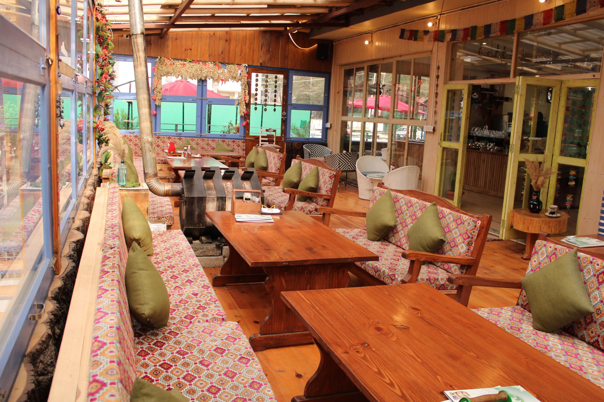 Hotel Hangout kasol