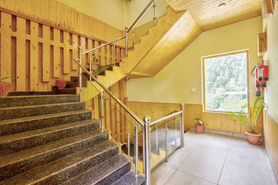 Hotel Hangout kasol