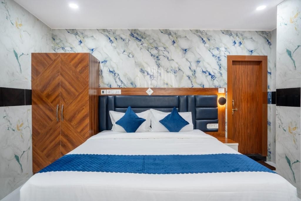 Sunrise Hotel Double Room 4