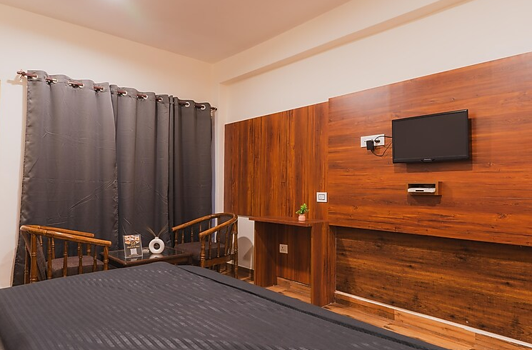 Deluxe Room with Balcony