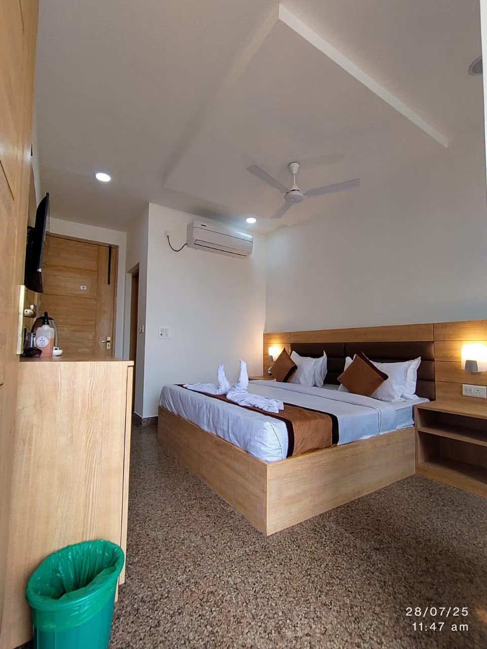 Hotel Devi Ram Atithi Bhawan Near Prem Mandir By HRG Deluxe Room 7