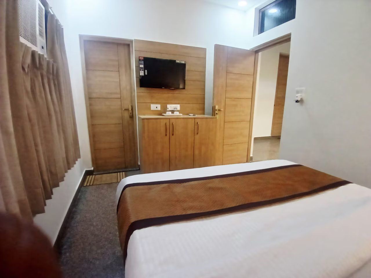 Hotel Devi Ram Atithi Bhawan Near Prem Mandir By HRG Deluxe Room 6