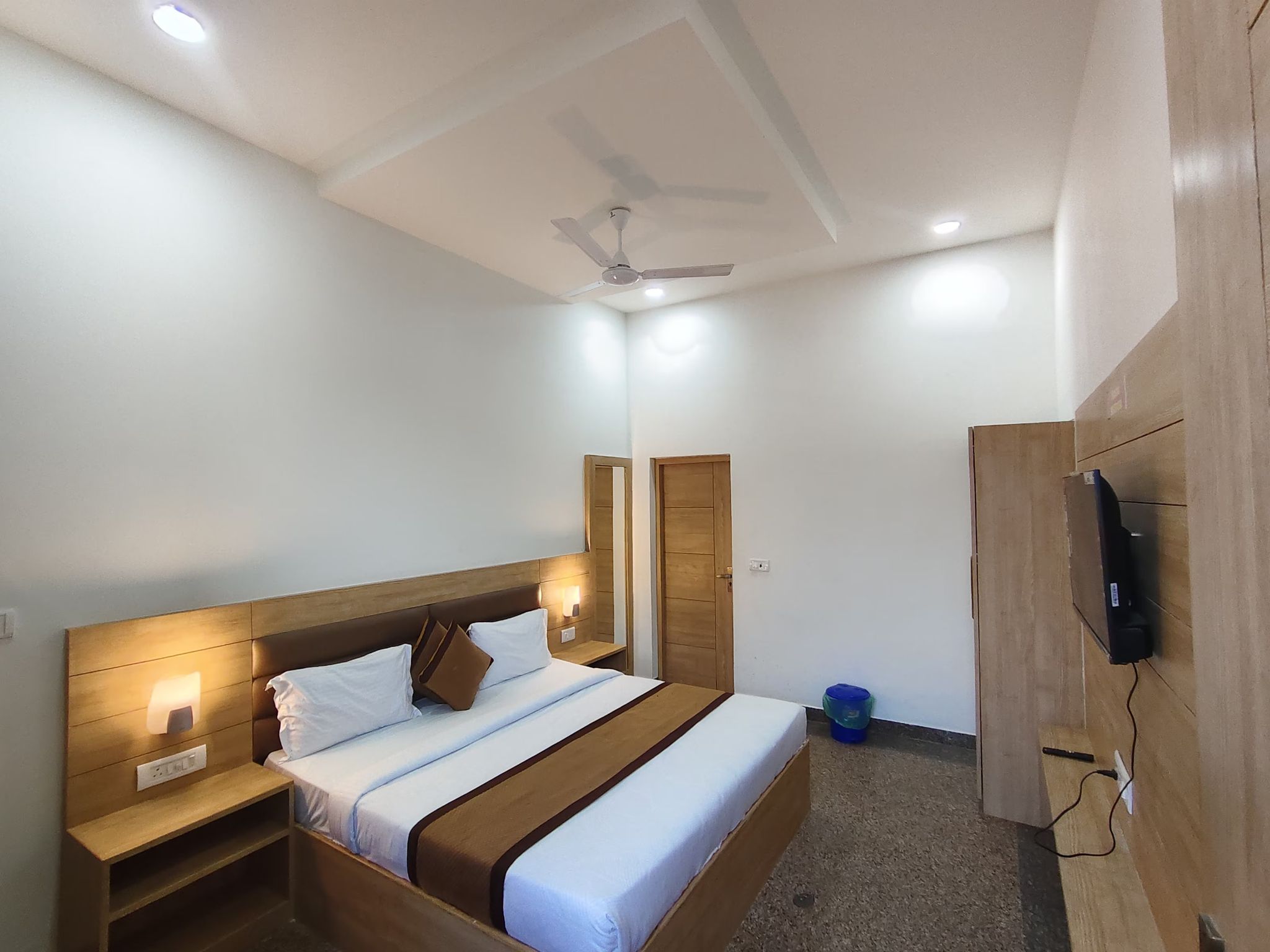 Hotel Devi Ram Atithi Bhawan Near Prem Mandir By HRG Deluxe Room 5