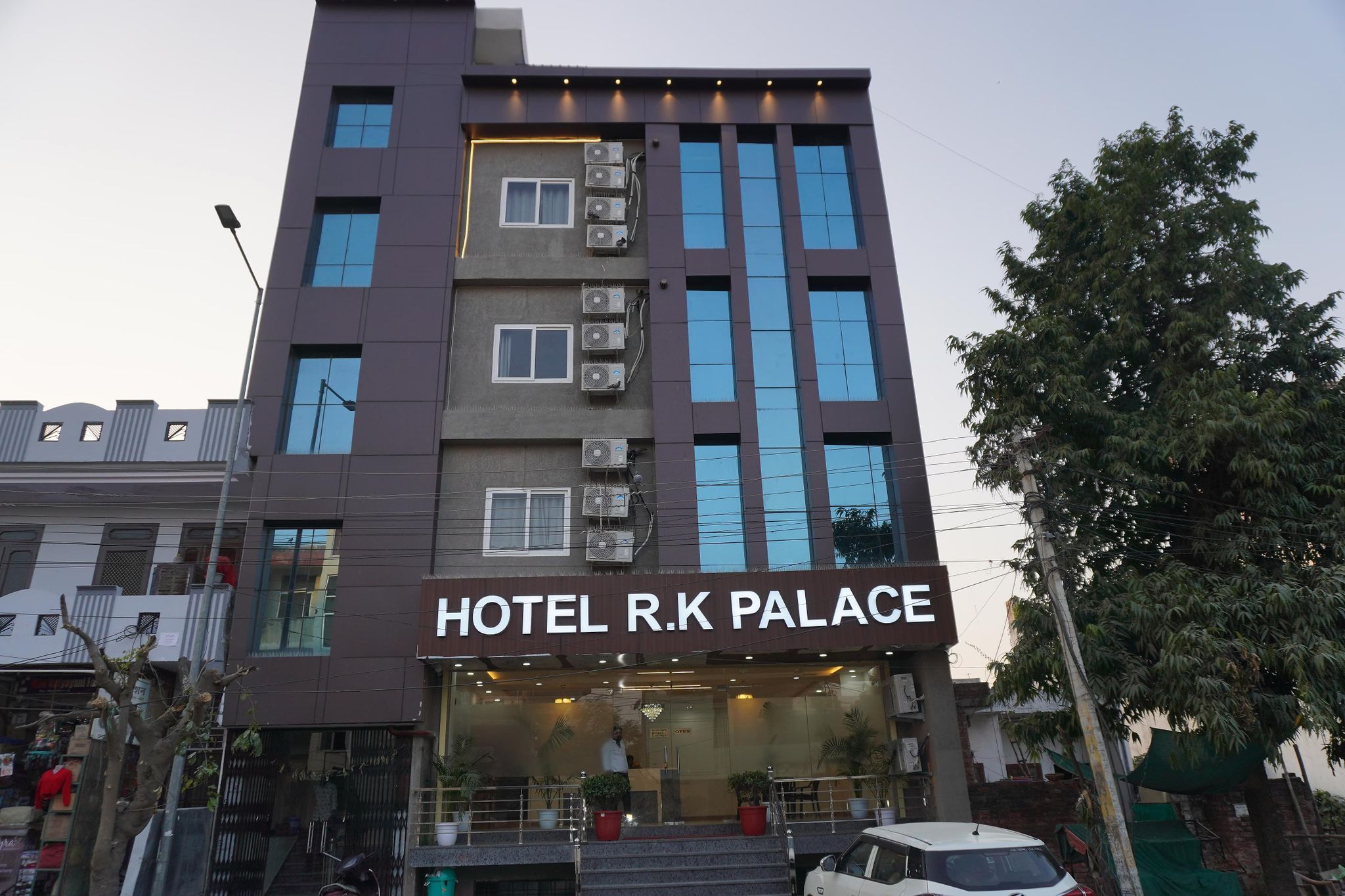 Hotel R K Palace