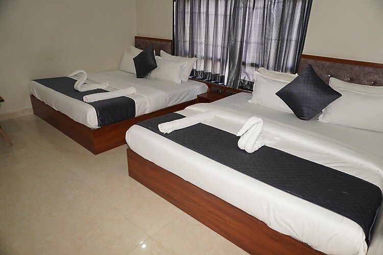 Hotel Vasudev Family Room 2 bed 4