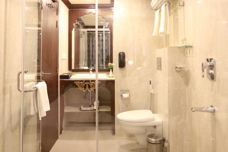 Comfort Inn Sapphire Deluxe King 6