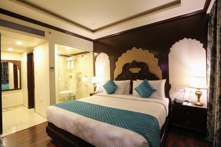 Comfort Inn Sapphire Deluxe King 3