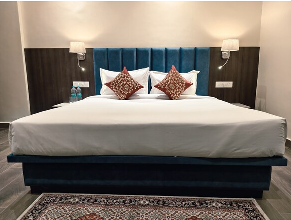 Hotel YPS Deluxe AC Room 2