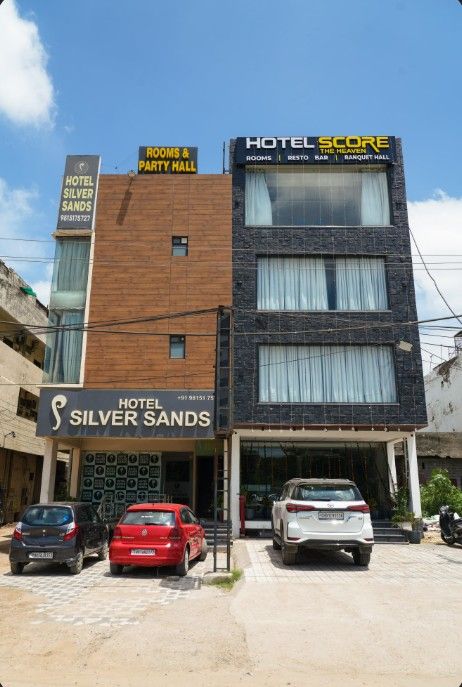 Score The Heaven Hotel