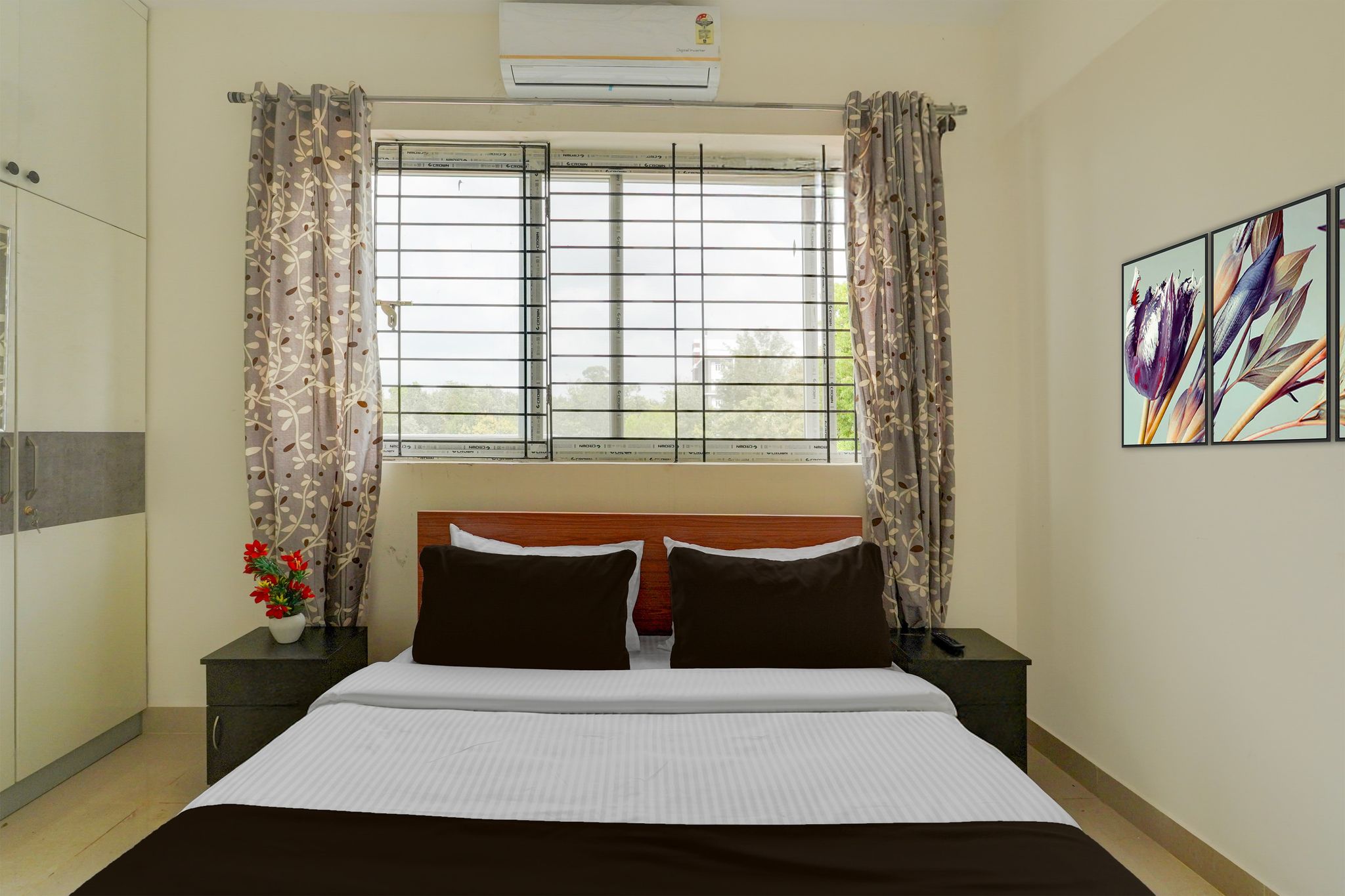 Super Collection O REVA University Rukmini Knowledge Park Classic 8