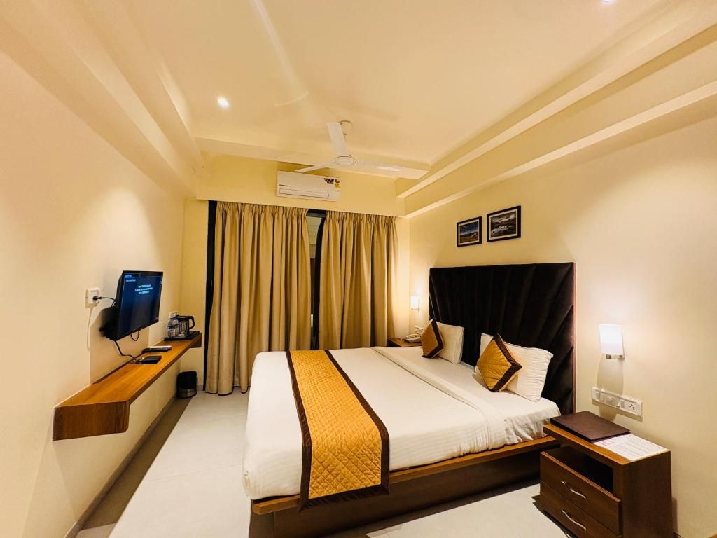 Executive Family Room