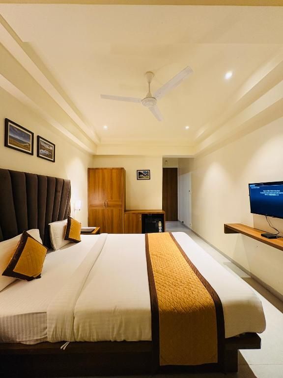 Deluxe AC Room with Balcony
