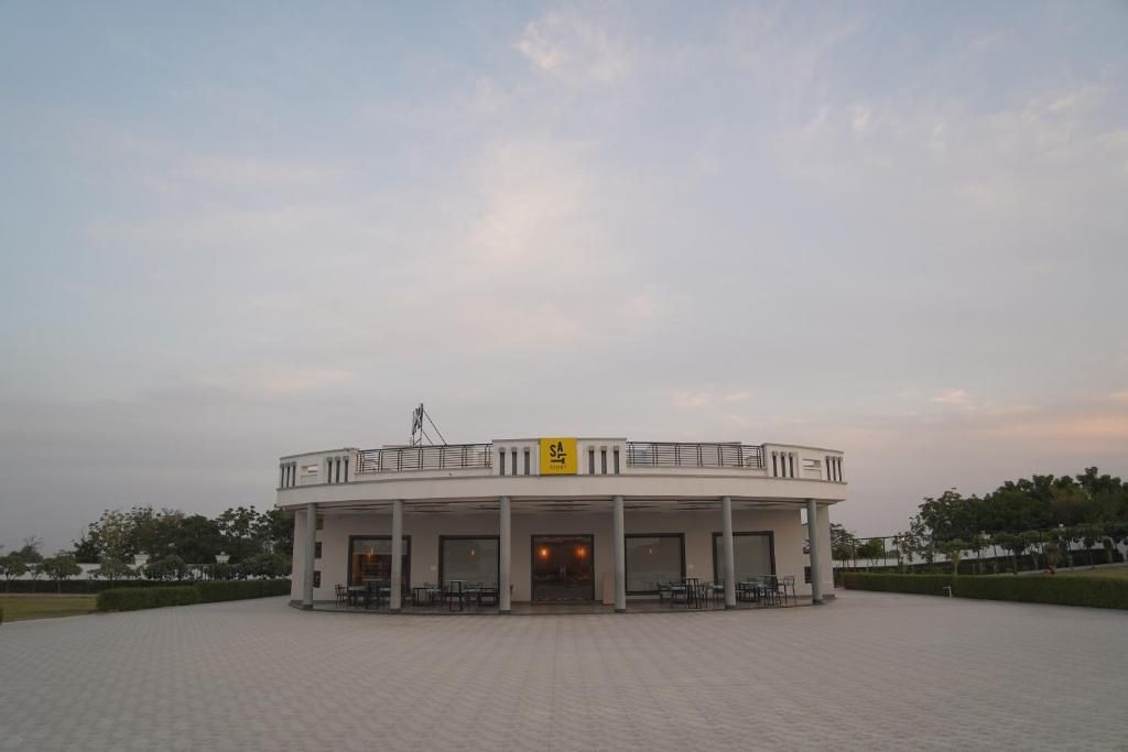 KMR Hotels & Resorts