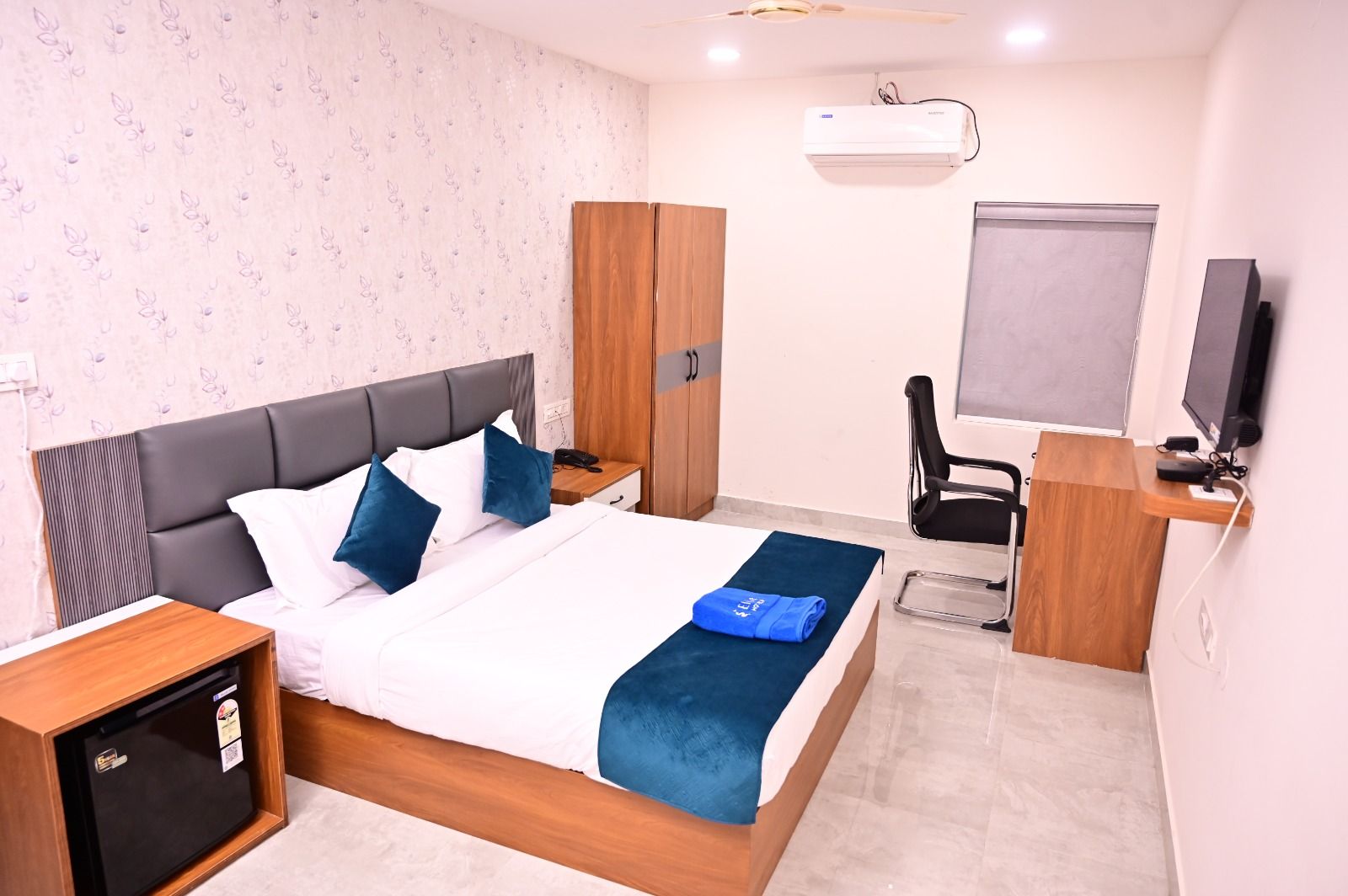 Elite Hotel Karimnagar  Deluxe Room