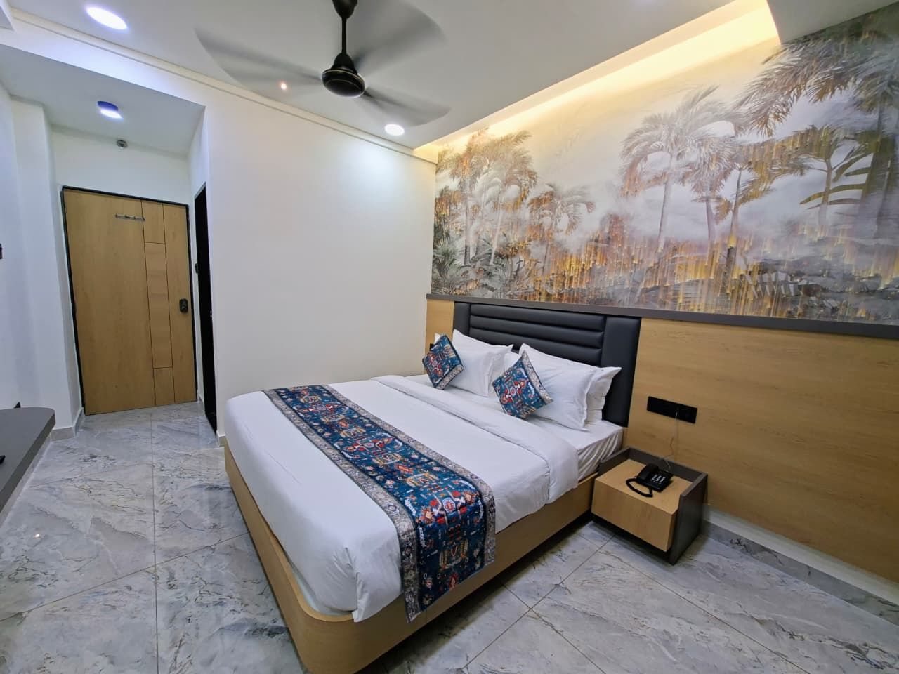 Deluxe Double Bed Room