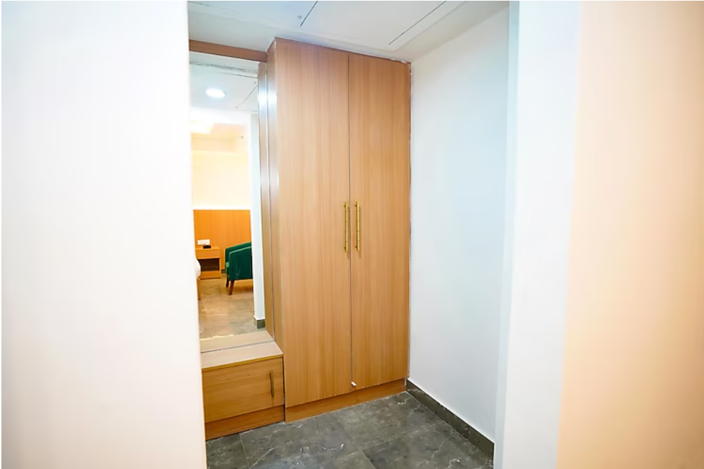 Royal Raven Hotel And Banquet Standard Room 3