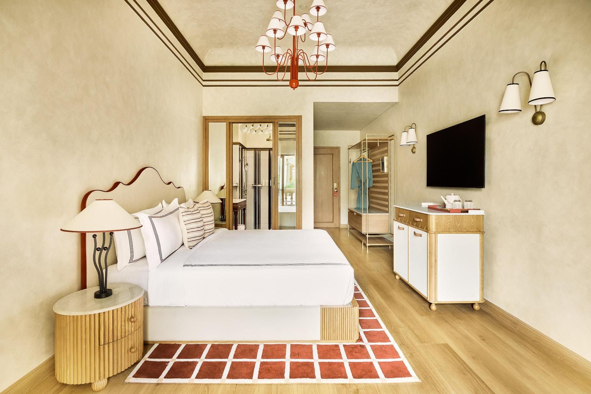 Gallery Room - Complimentary bottle of wine on arrival.