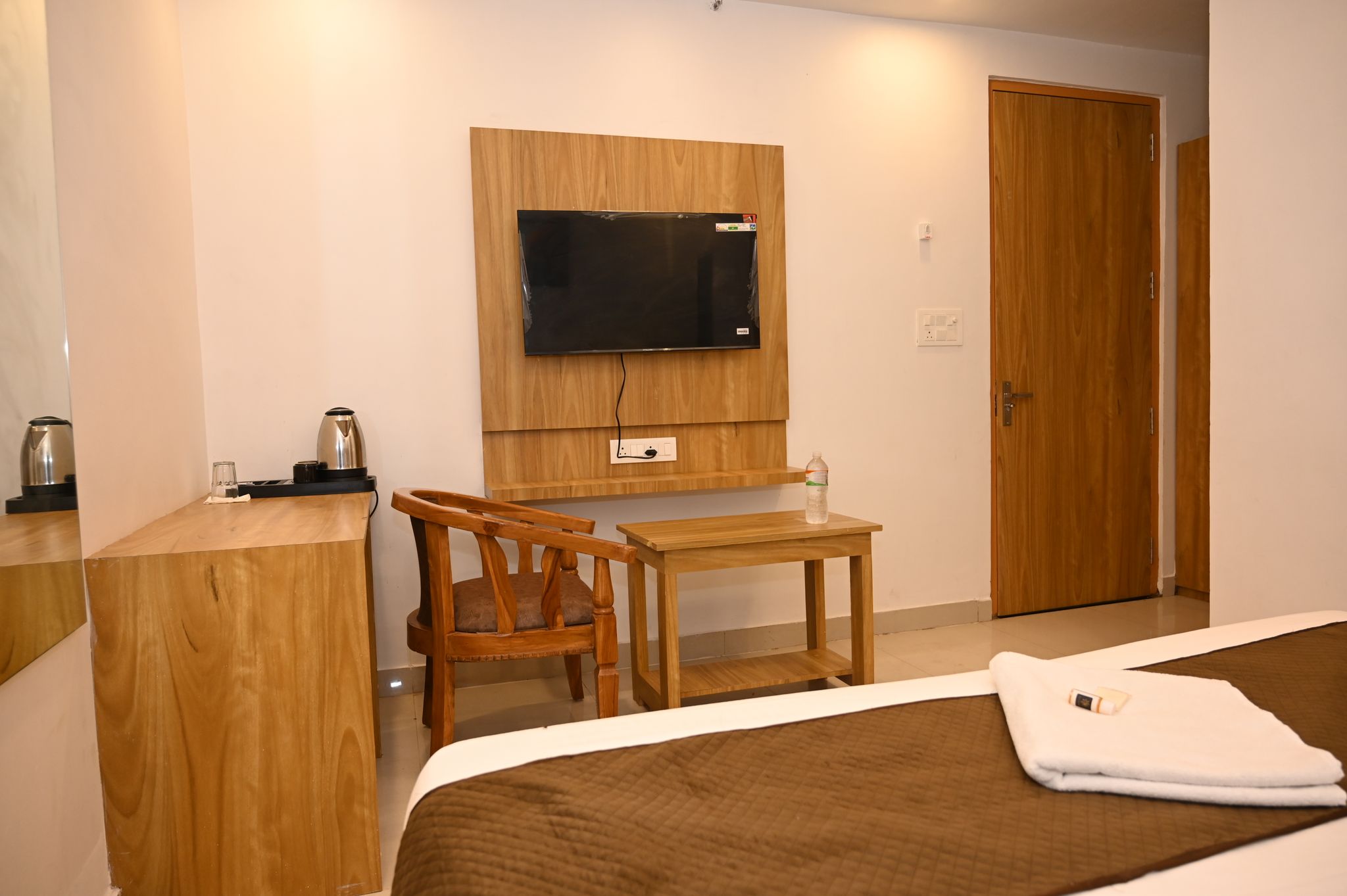 Hotel Golden Bliss DELUXE ROOM 4