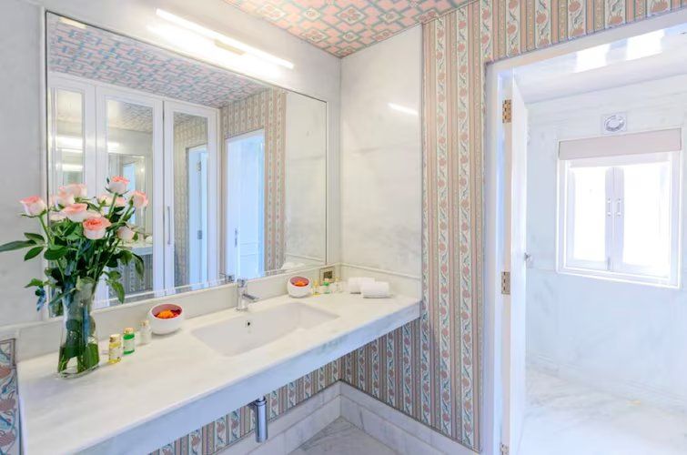 Hotel Surya Haveli Double Deluxe Room 8