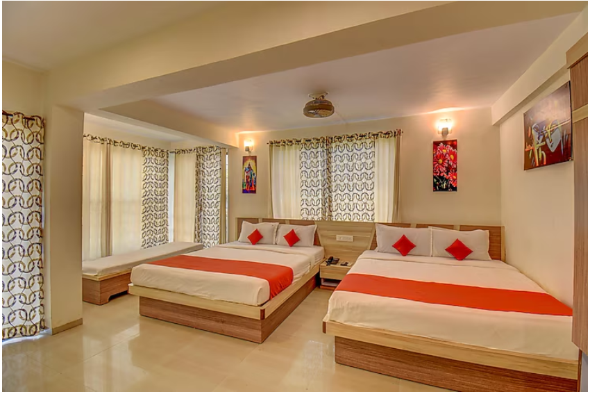 Deluxe Quadruple Room with Balcony