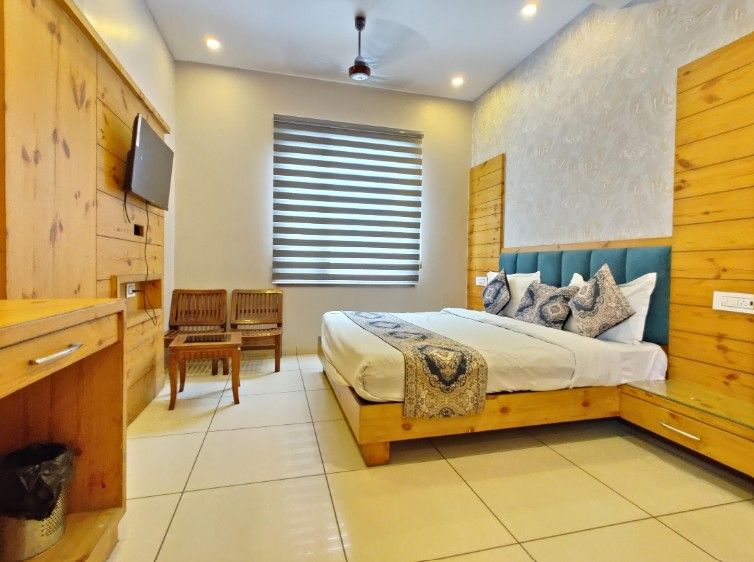 Hotel Golden Heaven Inn, Amritsar, Near Golden Temple Super Deluxe Room 5