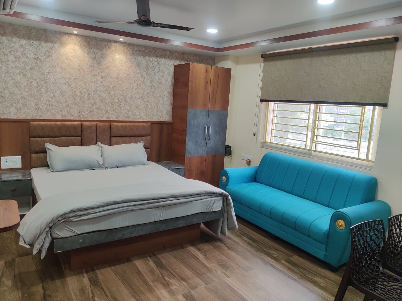 Hotel Satyabhama Lodge Double Premium Deluxe AC