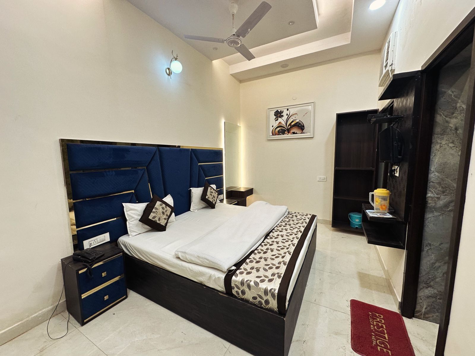 HOTEL SEETA SINCE 1965 Deluxe Room 1 min walk from Golden Temple 10