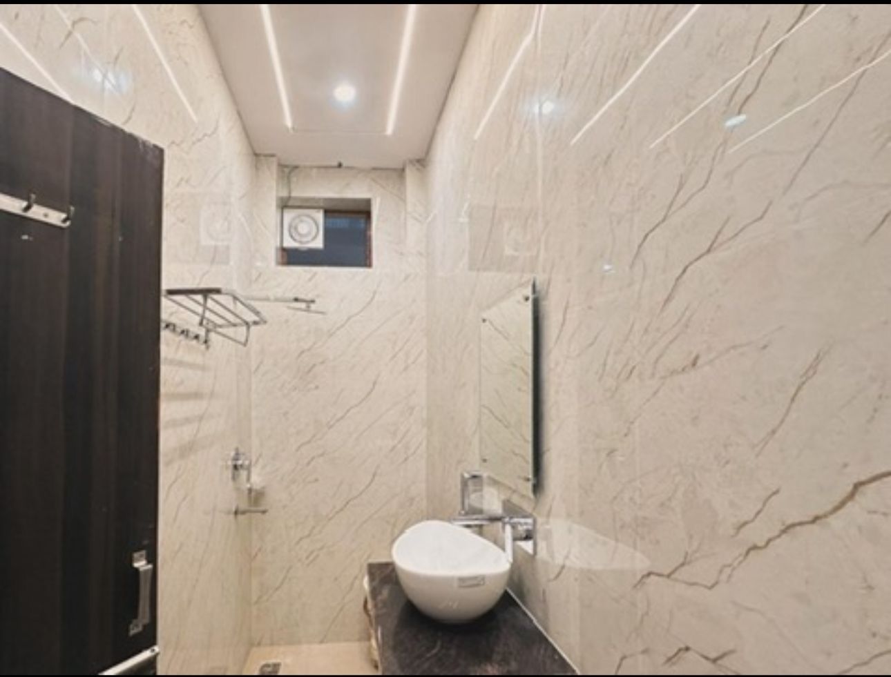 HOTEL SEETA SINCE 1965 Deluxe Room 1 min walk from Golden Temple 9