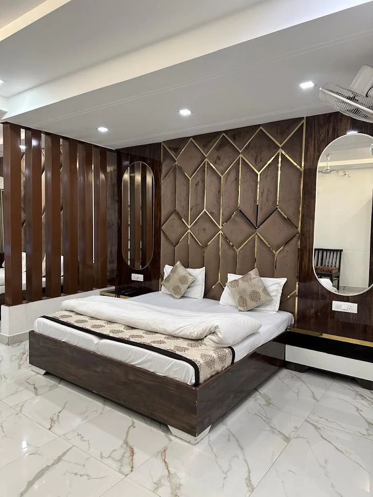 HOTEL SEETA SINCE 1965 Deluxe Room 1 min walk from Golden Temple 3