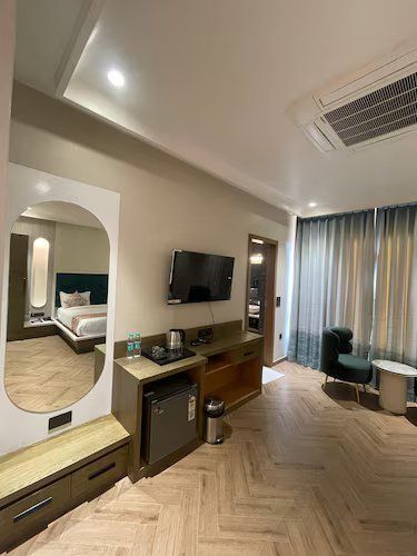 Super Deluxe Twin Bed Room With City View