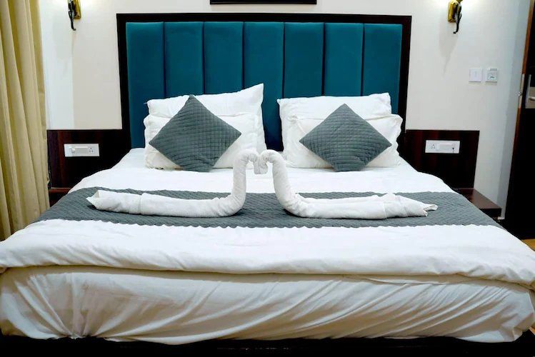 Luxury Triple Room 1 Double Bed + 1 Single Bed
