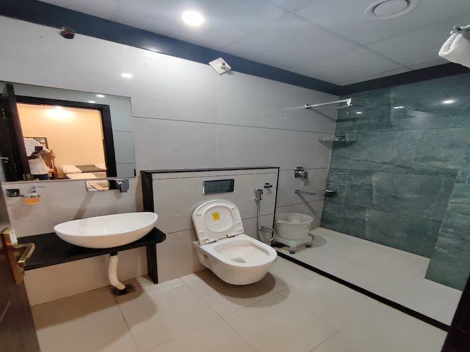 Luxury Triple Room 1 Double Bed + 1 Single Bed