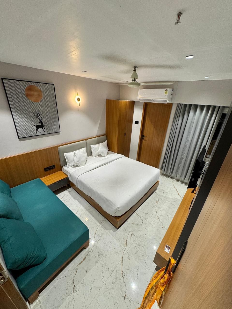 Hotel Vantara Inn Family Room