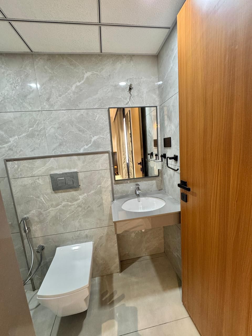 Hotel Vantara Inn Family Room 2