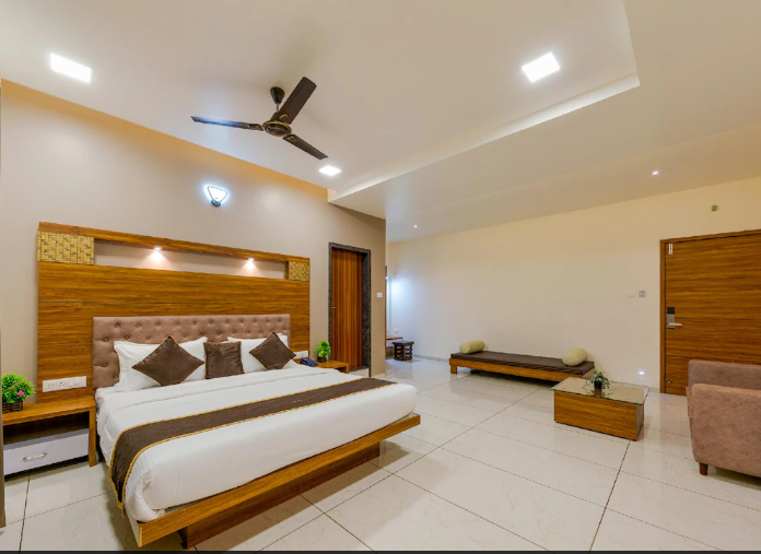 Grand Room AC 250 Square Feet