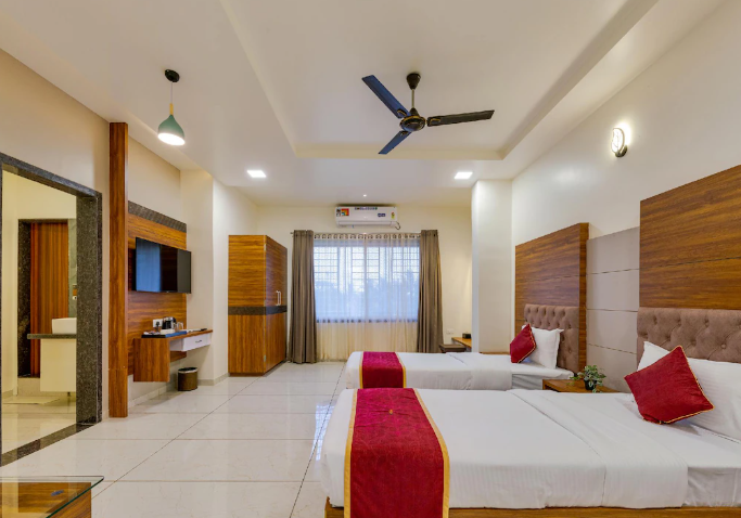 Grand Room AC 250 Square Feet