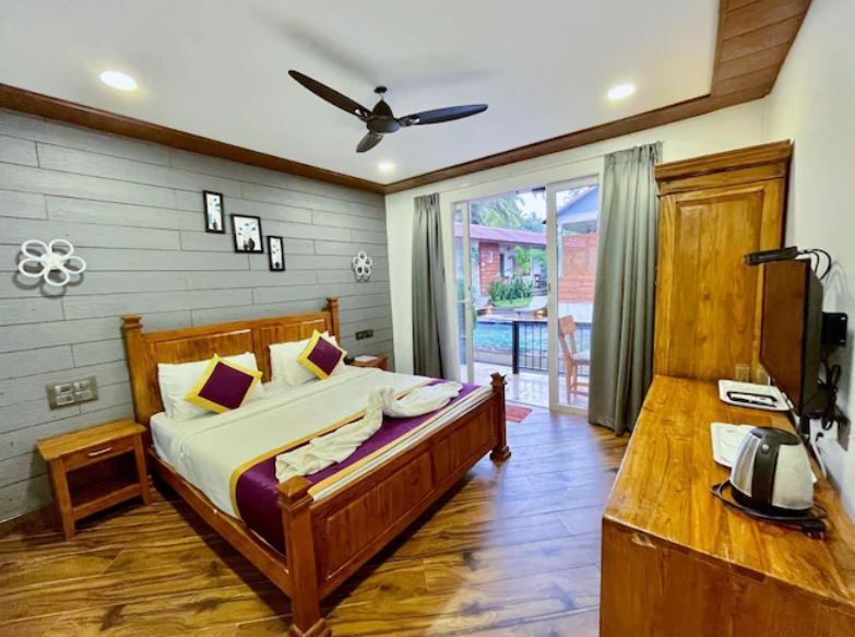 Super Deluxe Room Pool View with Private Balcony