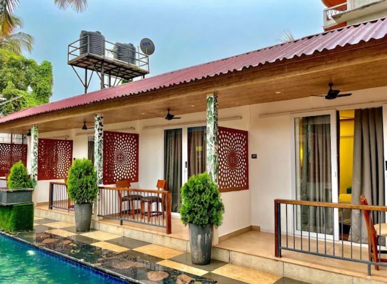 Super Deluxe Room Pool View with Private Balcony